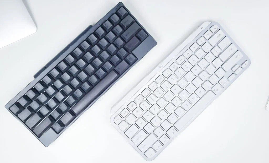 キーボード】据え置きをMX KEYS mini, 持ち運びをHHKBにした理由 